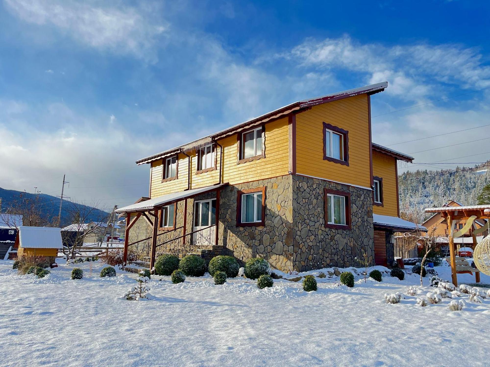 Privat - Kotej Zarinok Hotel Mîkulîciîn Exterior foto